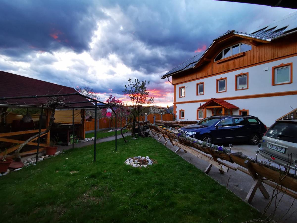 Stara Soncna Hisa Apartamento Radovljica Exterior foto