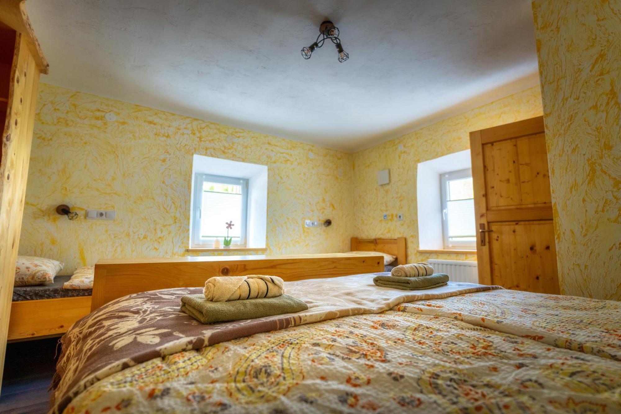 Stara Soncna Hisa Apartamento Radovljica Exterior foto